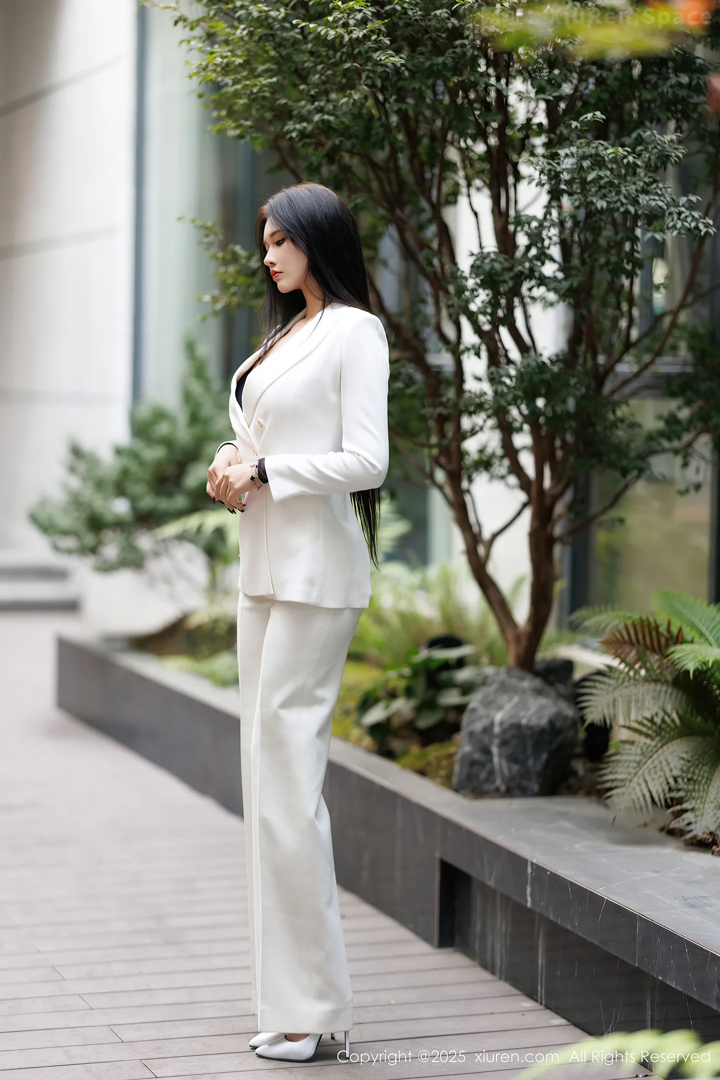 图片[4]-[XiuRen秀人网] VOL.9755 模特娜比性感黑色情趣内衣配黑丝吊袜秀凹凸身材完美诱惑写真91P-秀人网官方网站